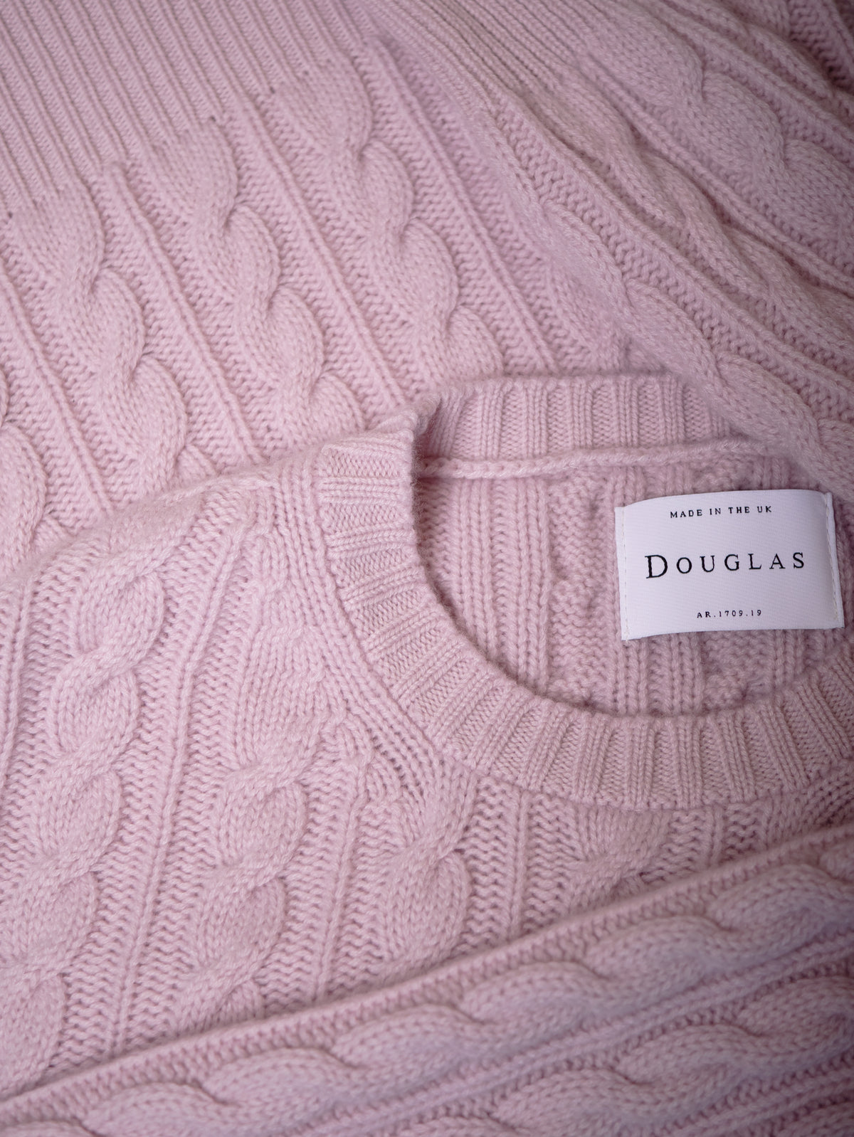 THE CABLEKNIT CREW&lt;br&gt;SOFT PINK