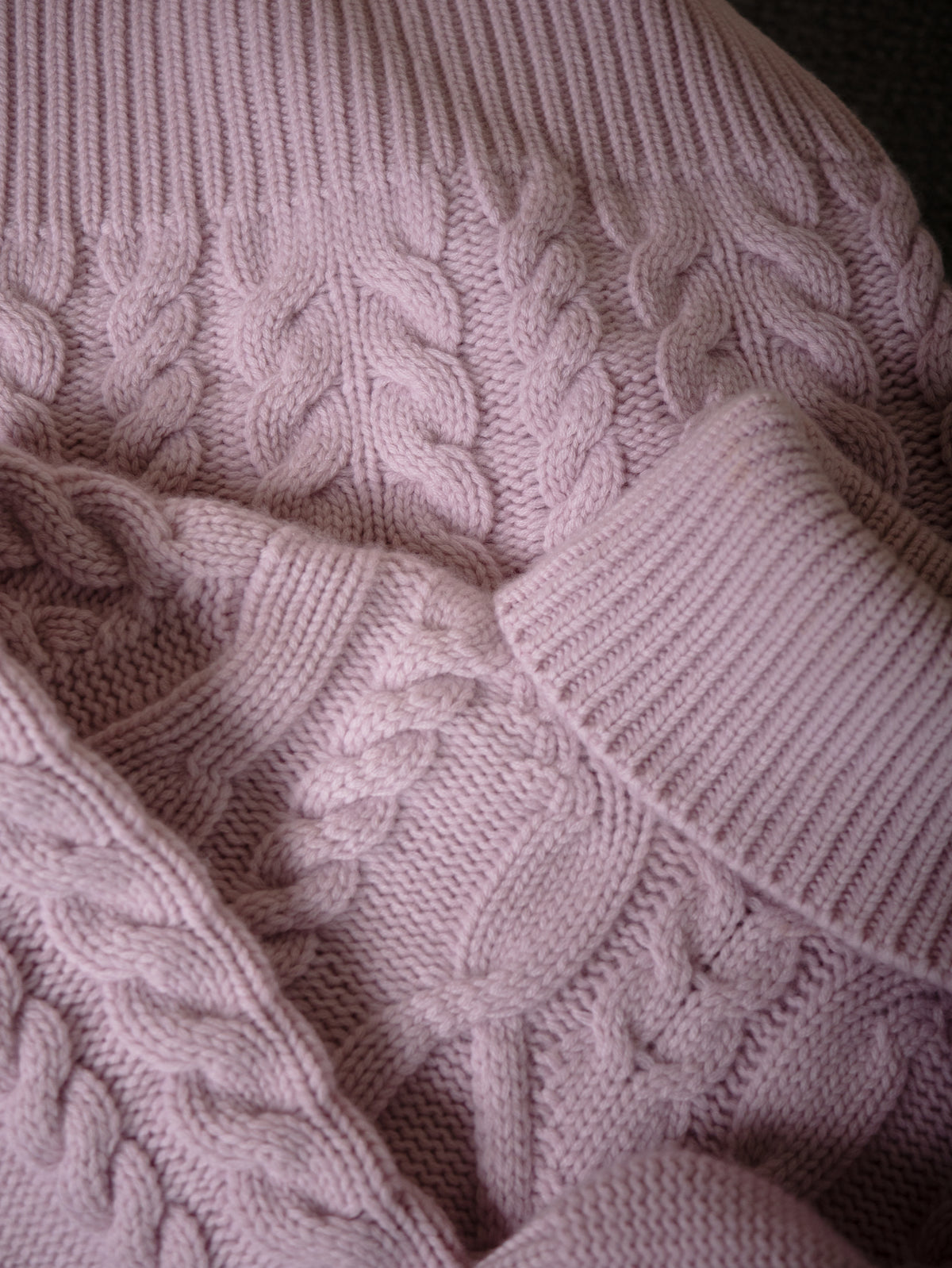 MULTI CABLE ROLL NECK&lt;br&gt;SOFT PINK