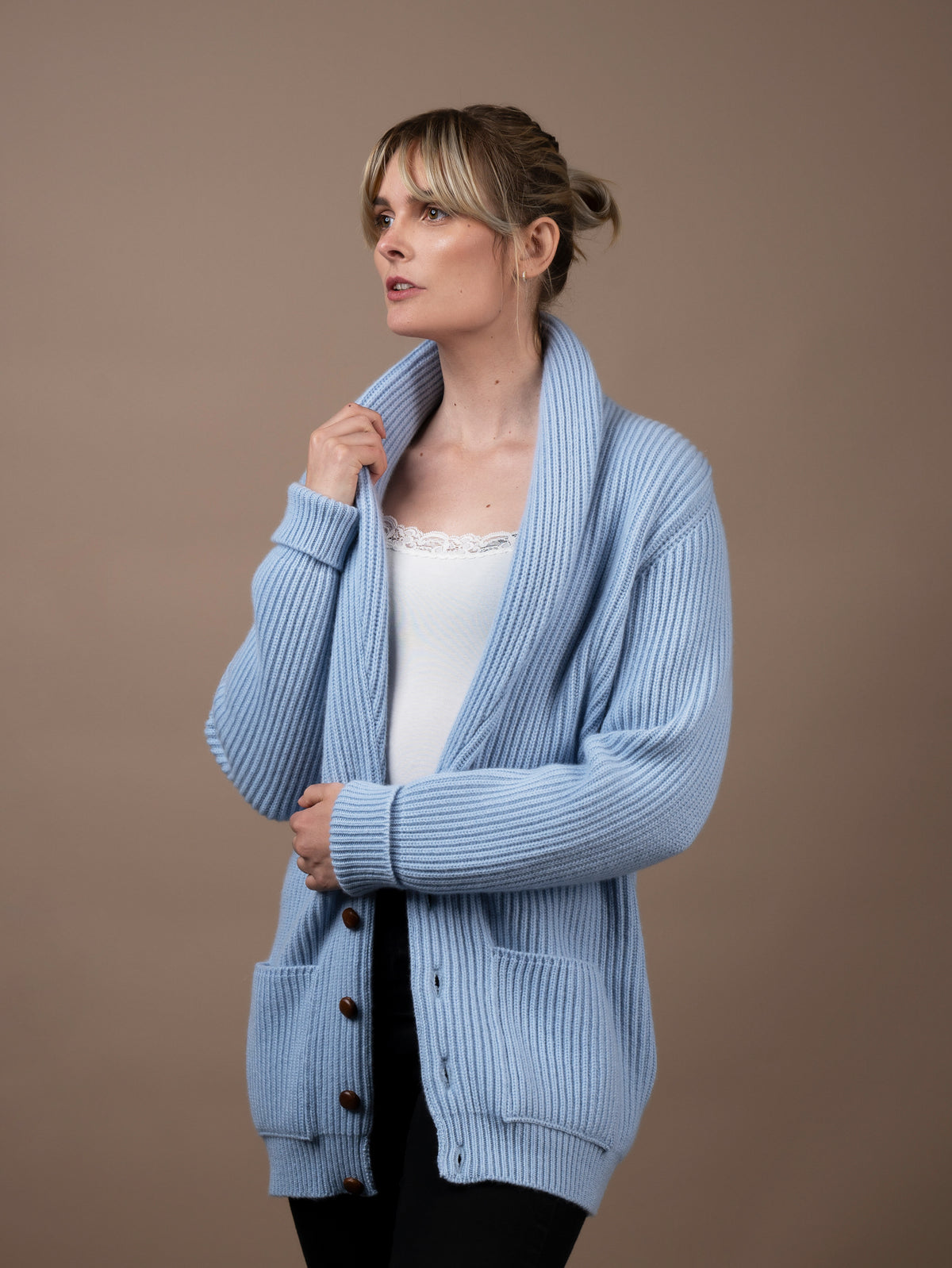 THE SHAWL NECK CARDIGAN&lt;br&gt;BLUE